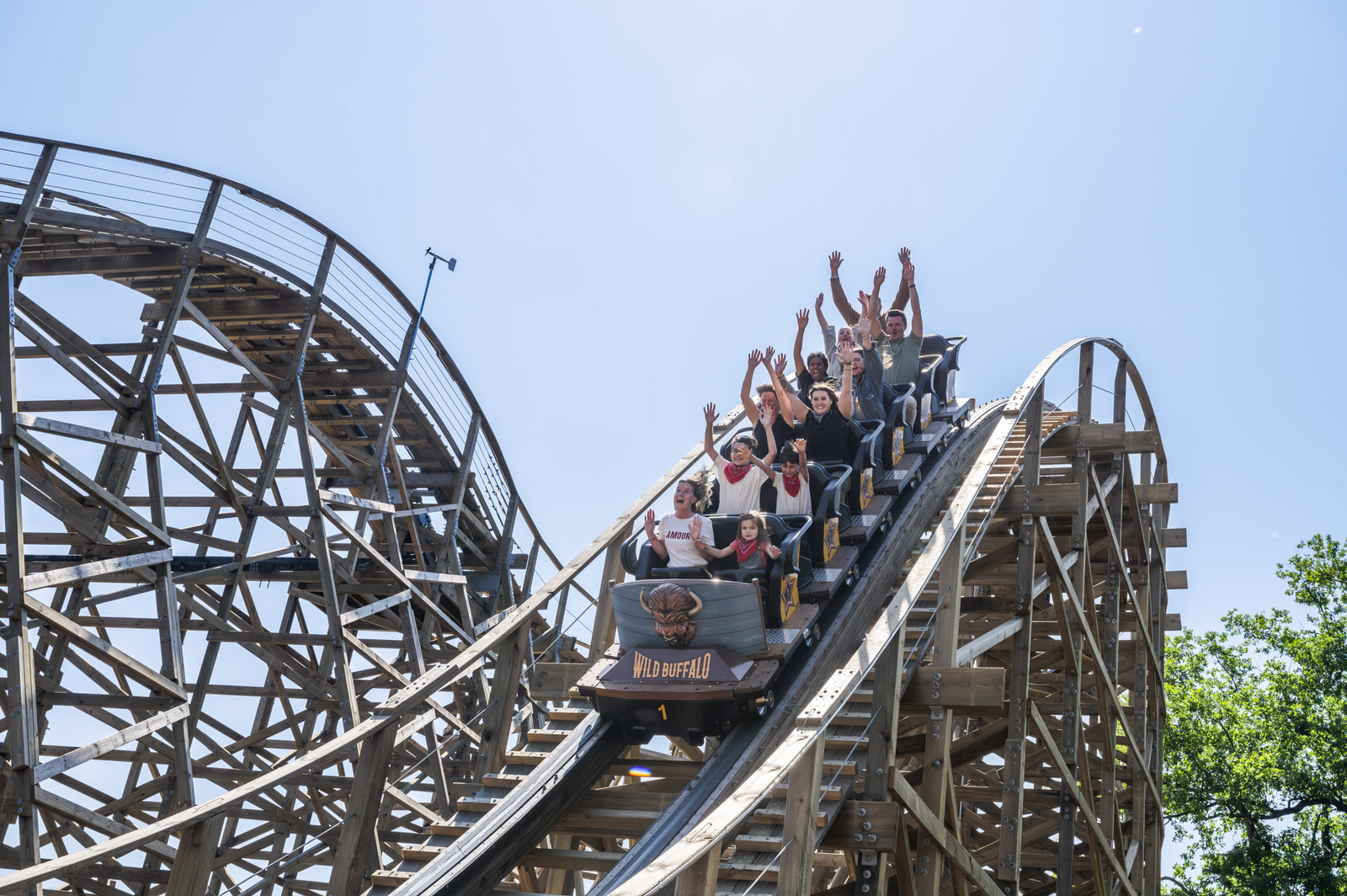 Wild Buffalo, le wooden coaster familial de la Mer de Sable ! - Parcs Actus